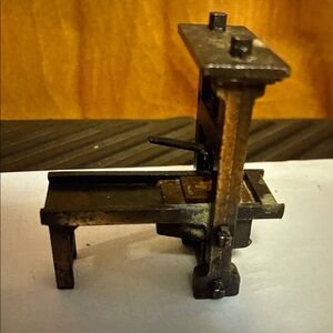 Vintage Metal Miniature Printing Press Die cast Pencil Sharpener Moveable!